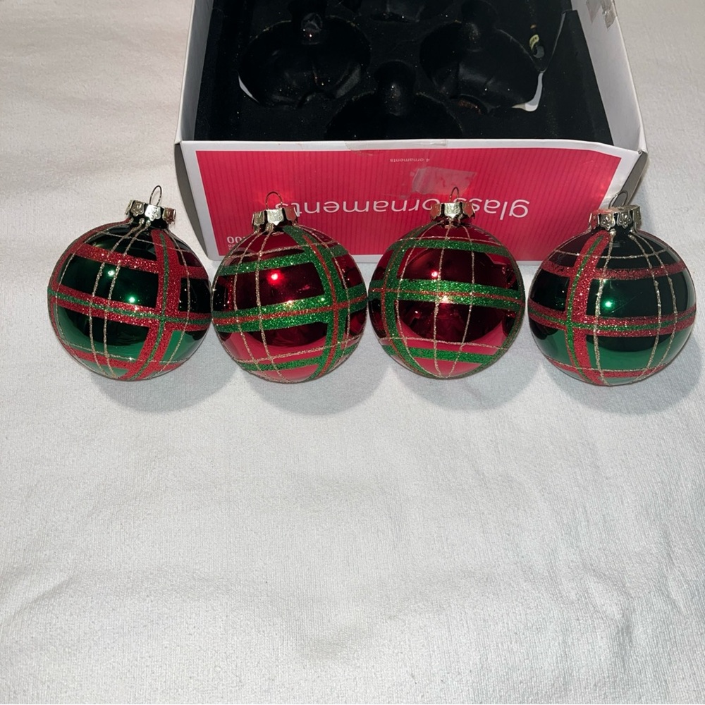 Vintage Festive Red and Green plaid Holiday Ornaments - Picture 3 of 10